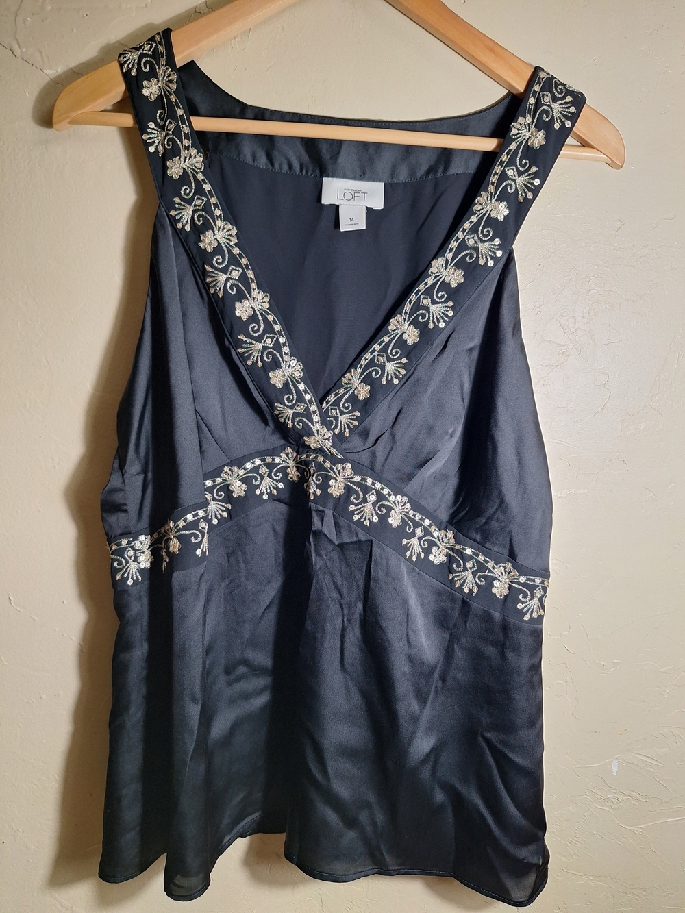 Ann Taylor LOFT Women's Black Sleeveless V-Neck Floral Embroidered Sequin Top 14